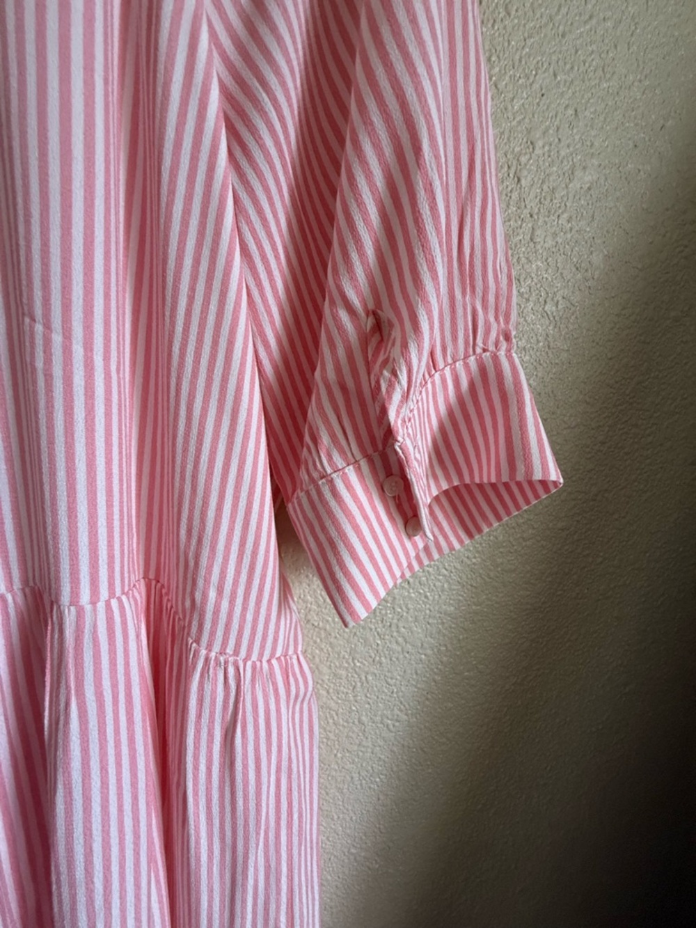 Relaxed Pink Tiered Midi Shirt Dress - Picture 5 of 7